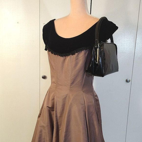 Handmade Vntg 1950s Black Velvet & Brown Midi Swing Dress - Picture 8 of 16
